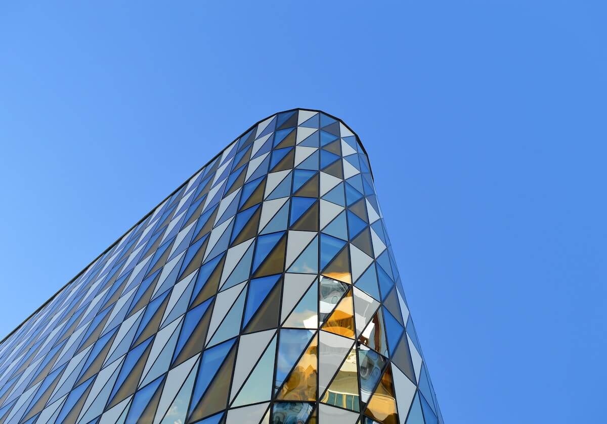 中国官网-沪媒:姆比亚续约有难度 申花将在这三个位置补强