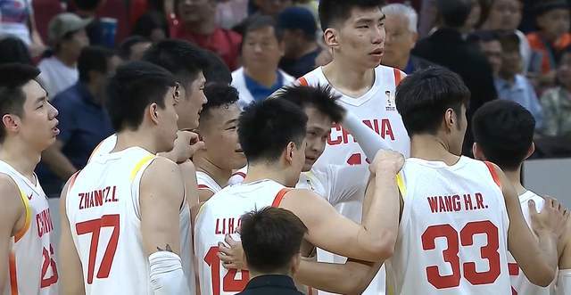 中国官网-男篮逆转险胜，出线基本稳了，3人绝对功臣，2人拉胯，郭士强无奈